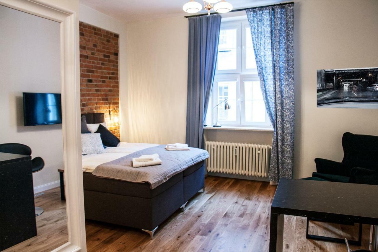 Slusarska Przy Starym 13 Poznań Esterno foto